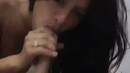 Arjantinli göt deliği çok sürtük bir hapishanede sikiliyor