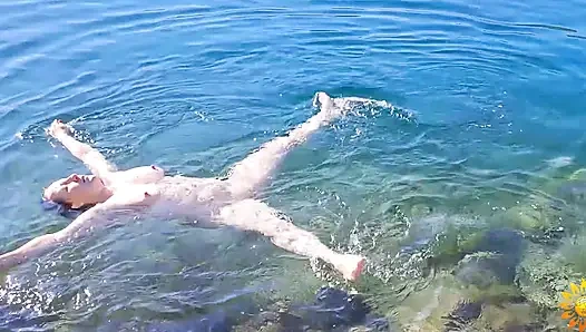 Beautiful Amateur Naturist: Outdoor Stretching & Naked Swimming Art