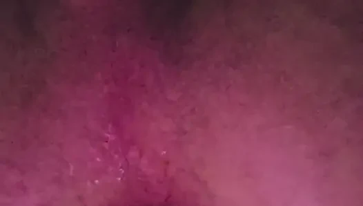 Sıkı küçük deliğimi sikiyorum
