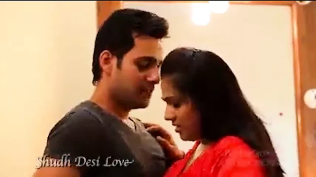 Pati ke boss ne uski hot wife ko kamra band kar ke choda
