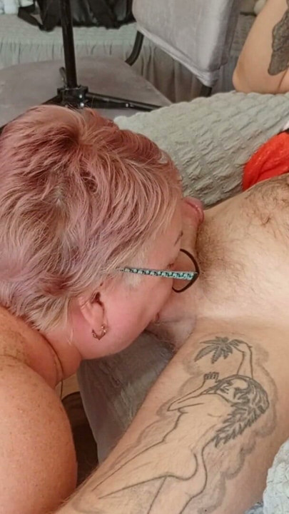 Stepmom's mouth makes my cock hard and brings me to ejaculation | Clip 1