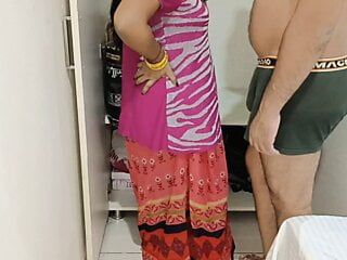 Xxx pokojówka kurwa w aalmari w różowym sari