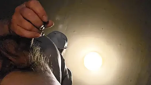 Senin için yarağımı okşuyor