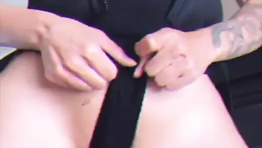 Lela Star hat ihren kleinen arsch in nahaufnahme gefickt!