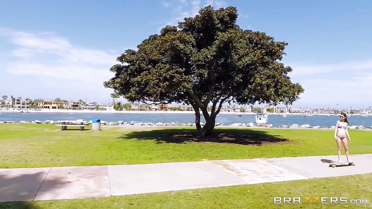 Teens Like It Big - Skater Slut Tysen Rich Fucks Officer Keiran Lee's Monster Cock in Public