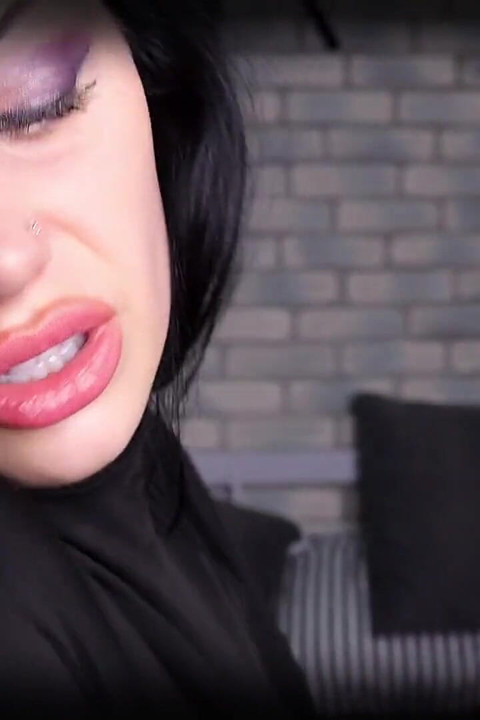 Cum with me everyday during 1 month! Day 7 - lip tease & worship