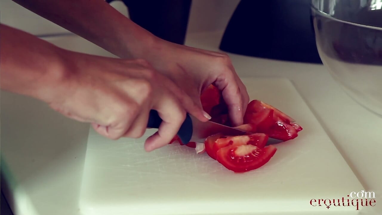Eufrat Mai - Lucah Makanan Saya Untuk Awak!