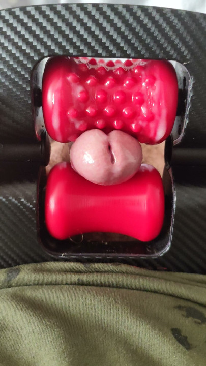 Orctan masturbator makes me spurt