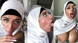 Inocente Hijabi Aaliyah Yasin fica coberta de porra