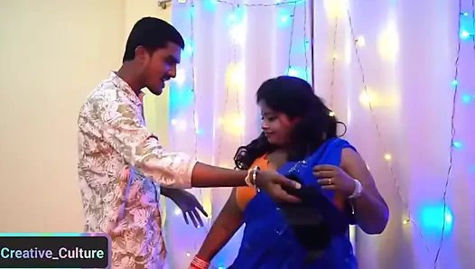 Бенгальская горячая танцующая девушка..