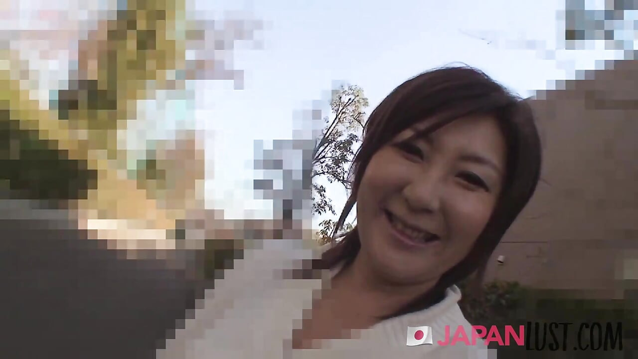 Amateur Japan MILF pleasured with toys before sex and creampie