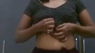 Desi Bhabhi undressing for bf