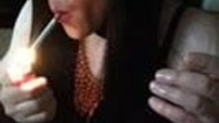 Fumante - Amy fuma e chupa