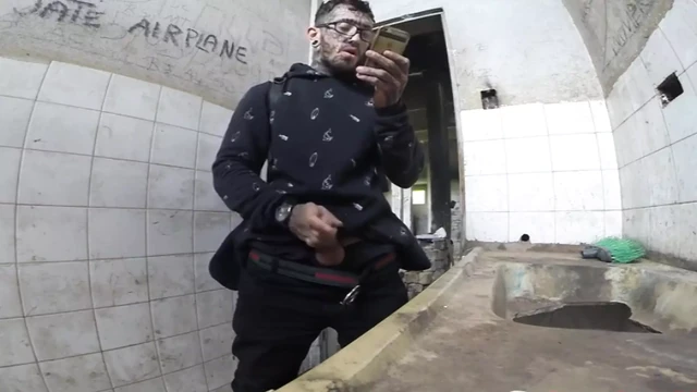 Tattooed jumps over the wall to jerk off