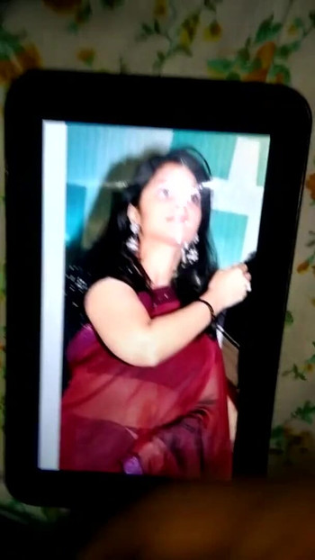 Trenutak koji morate vidjeti iz "Shalini sočne sperme tribute"