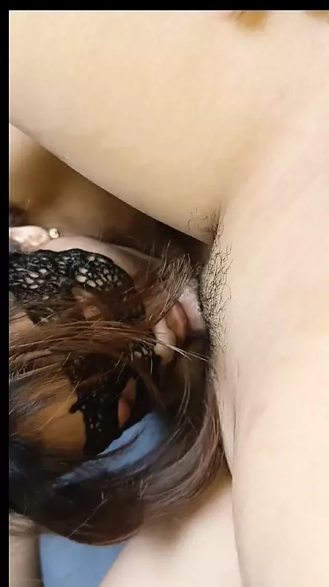 Pantat awak sedap dan isteri saya tiada di rumah