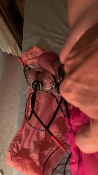 Really intense estim orgasm.