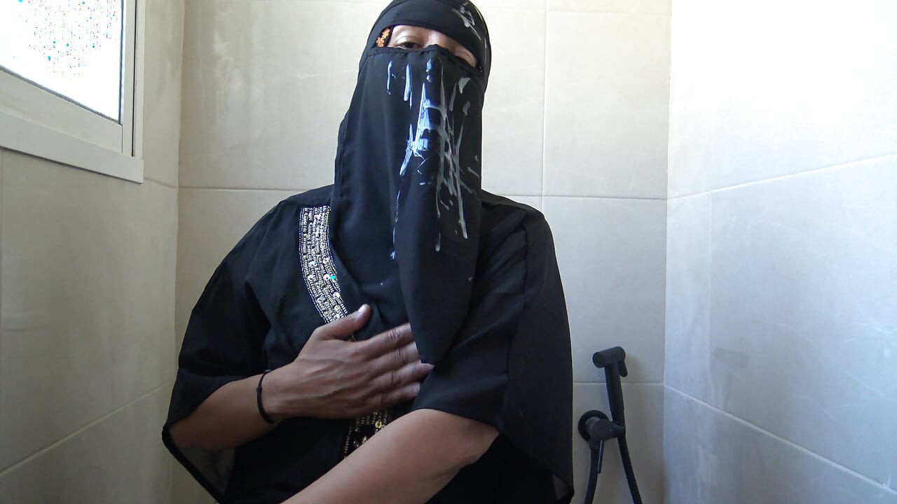 Moroccan beurette from Marseille big cock cumming all over her hijab