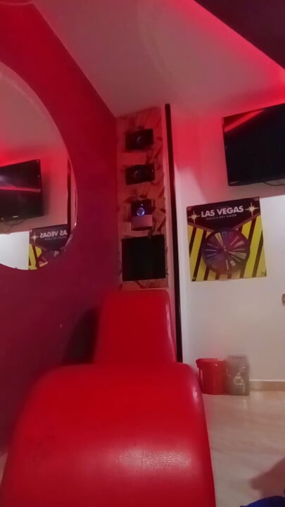 Riding My Young Neighbor in the Love Chair and I Have an Intense Pussy Orgasm Then I Forget the Cam