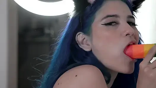 Мин Galilea Kawaii мастурбирует тинку
