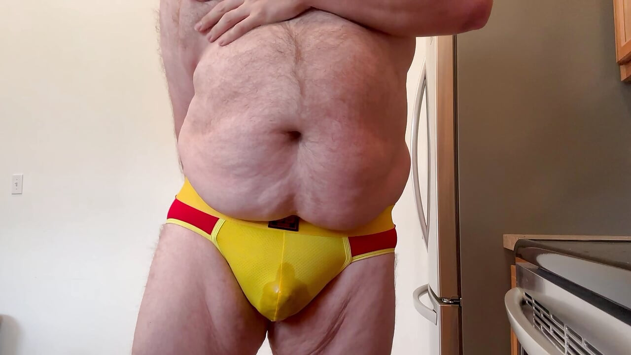 Dildo Makes a Fat Bear Squirt