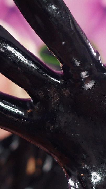 ASMR latex video: please help me to choose best LATEX gloves (Arya Grander)