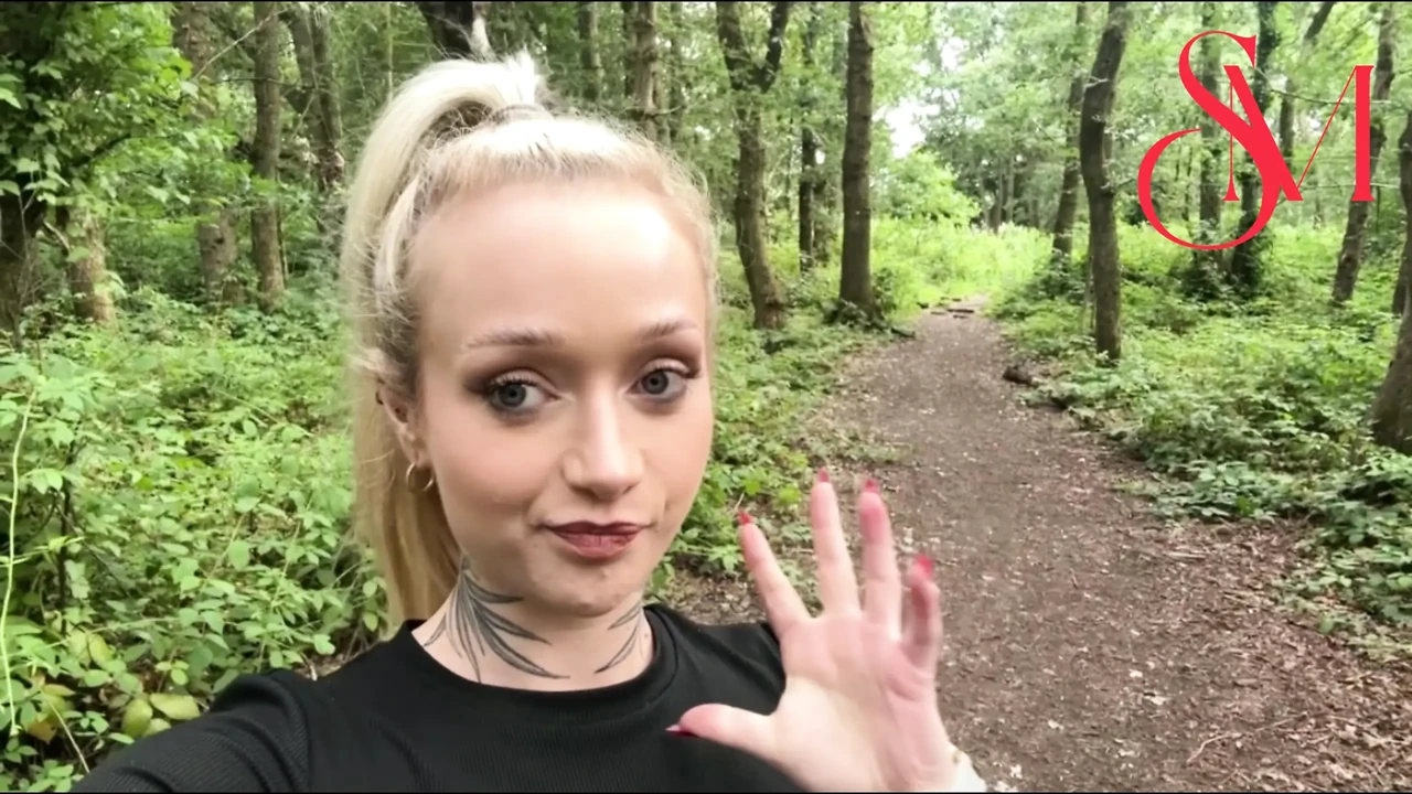Finger FUCKING my pussy in PUBLIC whilst watching gay guys FUCK!