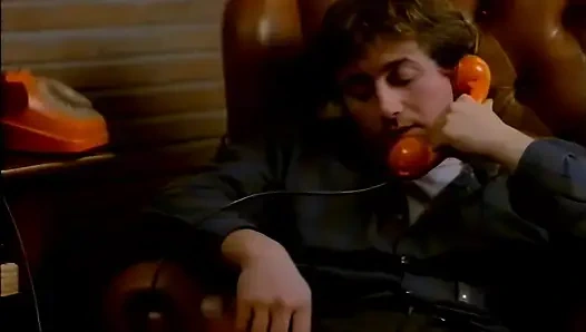 Persetan dengan aku yang mengisap penis lain