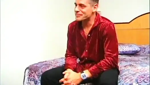 Schwarzer und weißer vierer-muschi fickt großen schwarzen schwanz, lutscht