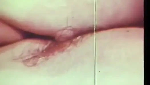 Vintage threesome pussy fucking pussy licking threesome in 69 position