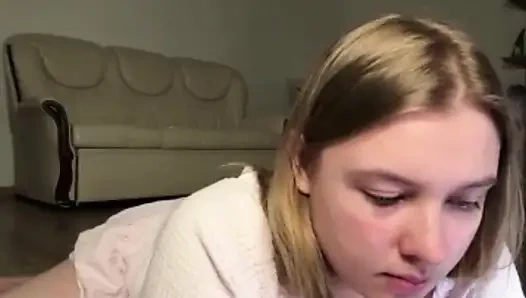 Jucielussie ve zıplayan büyük doğal memeler ile Ahegao