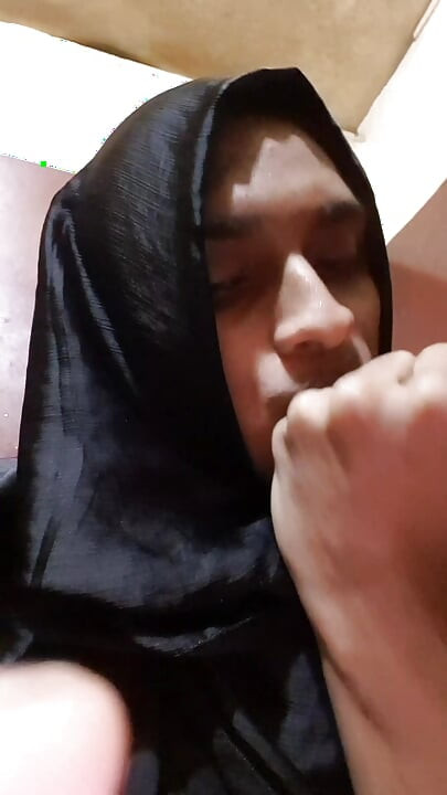 Asian sissy hijabi masterbation  fingering and spitt fetish