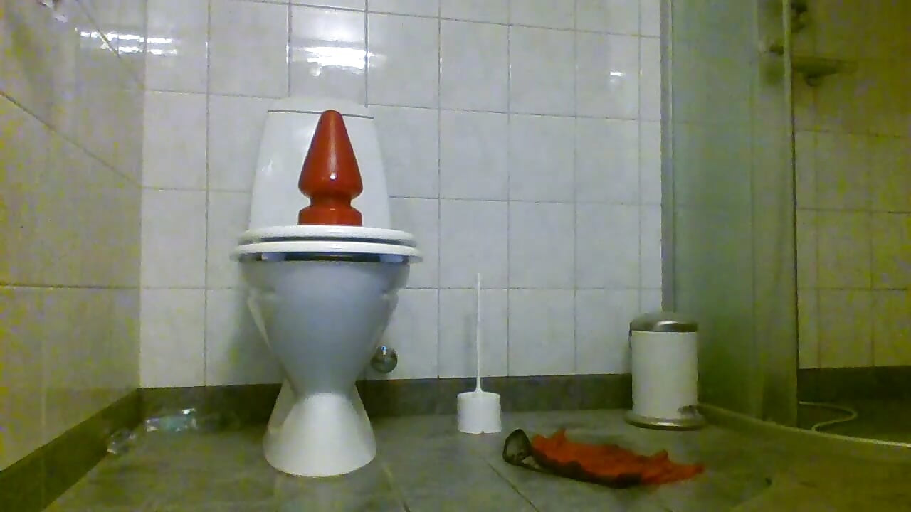 Latihan palam punggung Massiv, Pemusnah Pantat XL nama palam. Ia seperti 3-4 fisting luas saya fikir, perlu lebih banyak latihan untuk mengambil semuanya