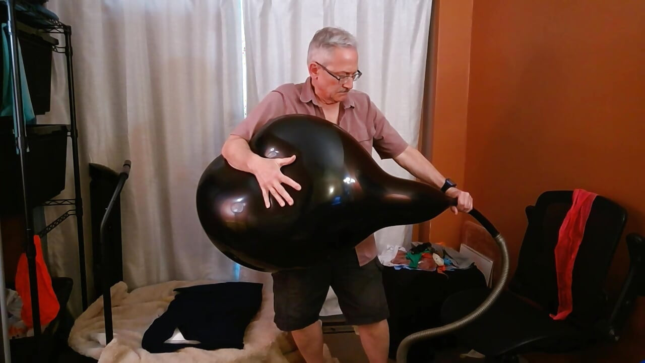 158) Pappa spretter 3 gigantiske ballonger og sæd til