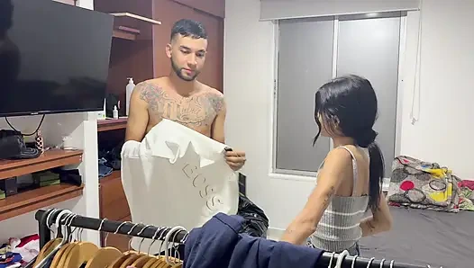 A beautiful employee gives me a shirt in exchange for a wild and passionate fuck until she orgasms.