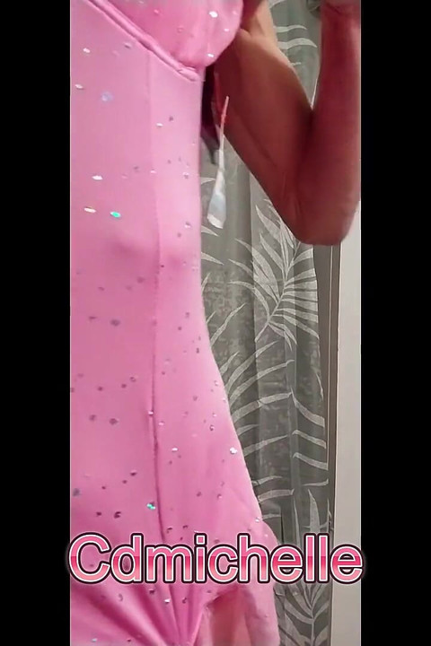 Cdmichel L Loving Life u seksi ružičastom donjem rublju