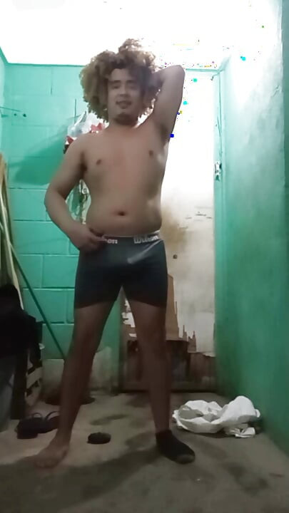 Jesus em boxeador puxando seu pênis capítulo 12