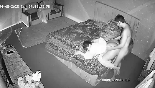 Я пошел в дом бхабхи во время летних каникул и наслаждаюсь много с моей милой бхабхи, поймать в камеру