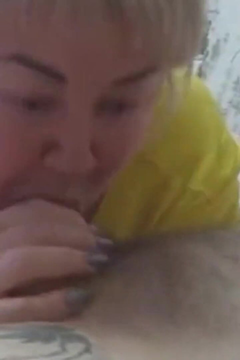 I suck a dick and masturbate it to a cumshot