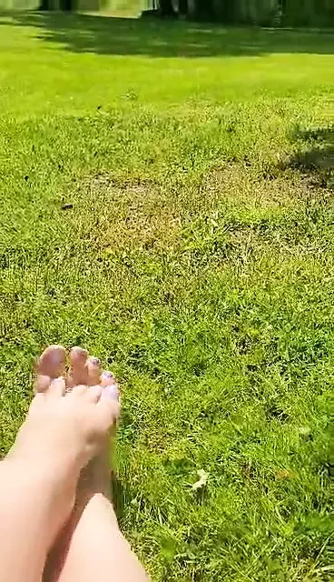Feet in the sun