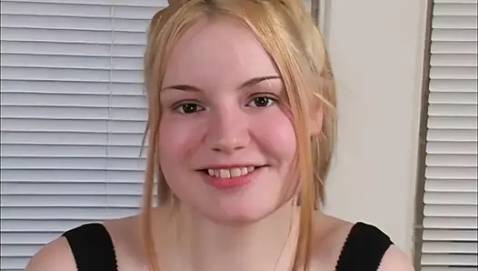 Desperate Amateurs Куш и Шайла сосут член и получают огромную порцию спермы на их хорошенькое лицо