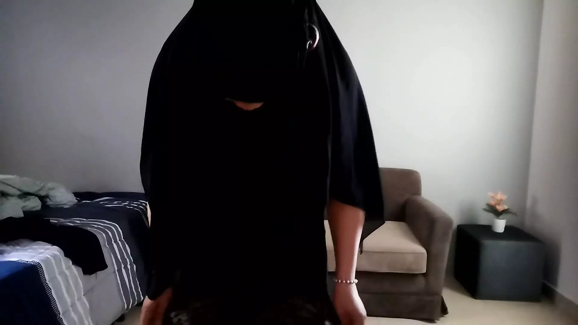Transformação maricas: de hijab a puta bimbo