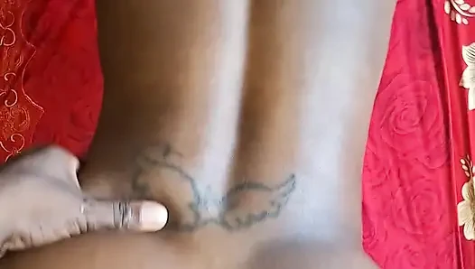 Aku ngentot pantat pelacurku dengan tusukan joss