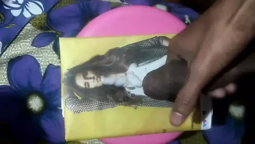 Cum için kriti sanon