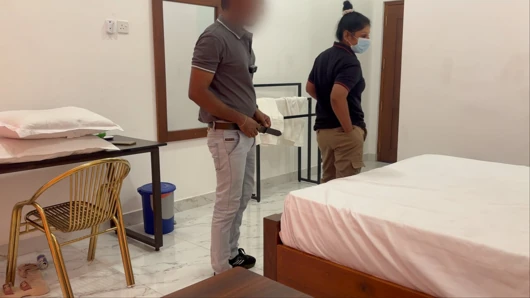 Rest House Supervisor Sex with Cleaning Staff Girl