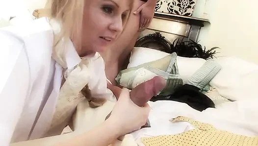 Duo memikat disetubuhi dan dicrot di muka