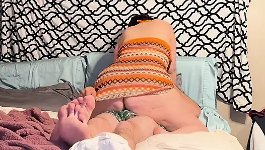 I begged my stepaunt for pussy til she gave it up