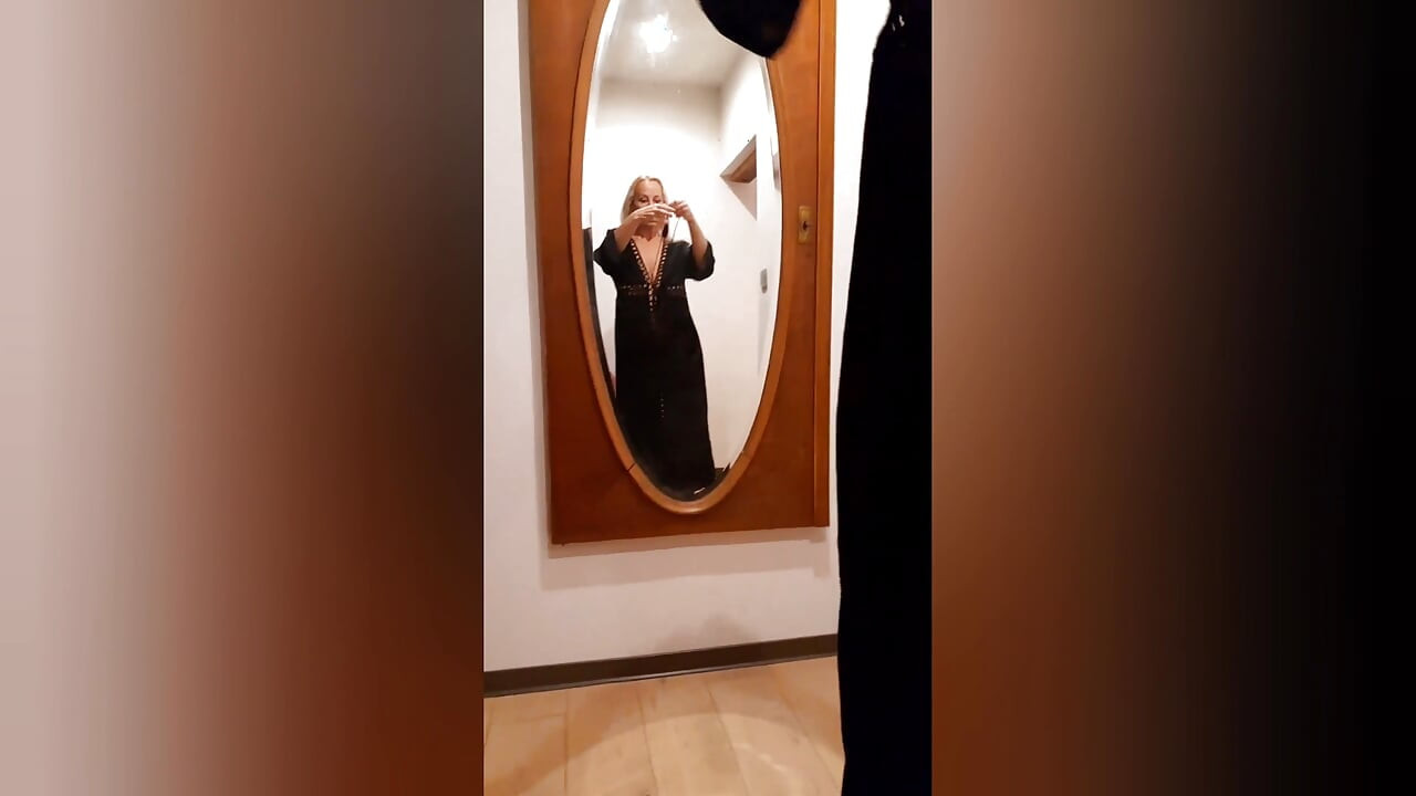 Une belle blonde mature se fait baiser, vidéo maison