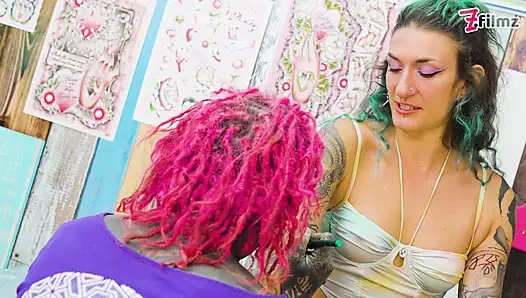 ДИКИЙ анальный трах во время сессии TATTOO для порнозвезды ITALINA