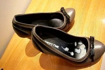 Wife's pump shoes with platform cummed